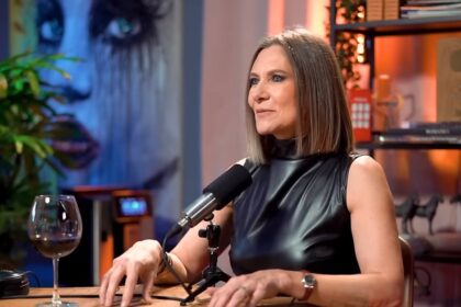 cum a topit romanita iovan 24 de kilograme in jumatate de an un mic truc este carafa cu apa in care se pune un ban sau o lingurita de argint 69628384e7b16