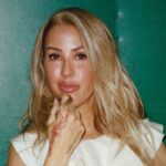 ellie goulding reveals she couldnt leave the house due to crippling panic attacks as she struggled with her sudden rise to fame 697a6eb92c822