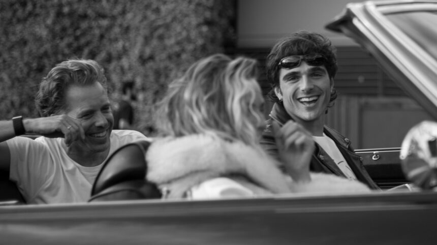 margot robbie jacob elordi look great together in traffic in new pics 6977d0d290a32