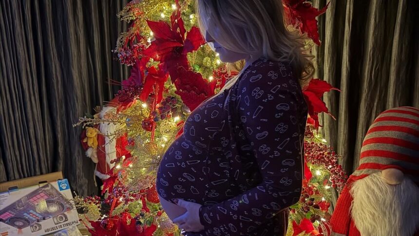 perrie edwards gives birth little mix singer welcomes her baby girl with footballer fiance alex oxlade chamberlain after suffering devastating miscarriage at 24 weeks 696bbf53f1ea1