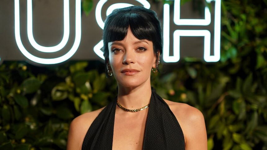 west end girl lily allen is on the hunt for a new home in notting hill after leaving david harbours new york townhouse and seeking treatment for shopping addiction 6963b43a3c6d1
