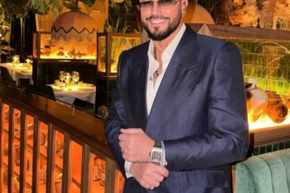catalin botezatu victima unui jaf de proportii la londra creatorul de moda ar fi ramas fara un ceas estimat la doua milioane de lire sterline 698263588171a