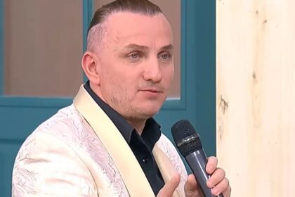 cum arata mormintele parintilor lui mihai traistariu de cate ori trece artistul pe la cimitir 698dabf022d44