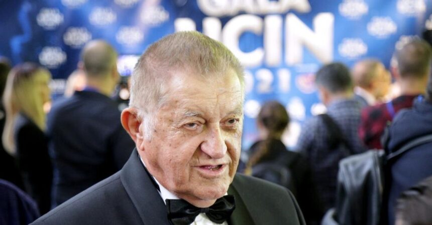 reactia lui dorel visan dupa protestul actorilor nu esti muncitor la uzina ca sa ai norma de 8 ore cu cati bani era platit in comunism la fel de prost numai ca 698b22b5a7530