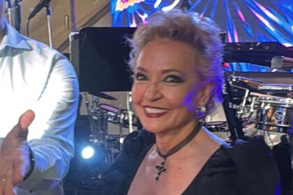mihaela tatu a fost in carje acum 20 de ani la nunta lui aurelian temisan cu monica davidescu eram proaspat operata 6a22c64d3fd93