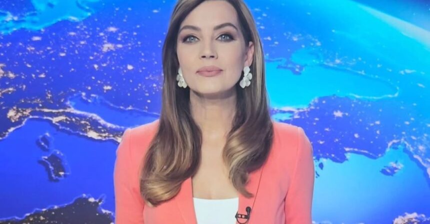 videomonica dascalu a dezvaluit ce se ascunde in spatele pupitrului stirilor pro tv este bucataria noastra cu adevarat 6a218662e9f07